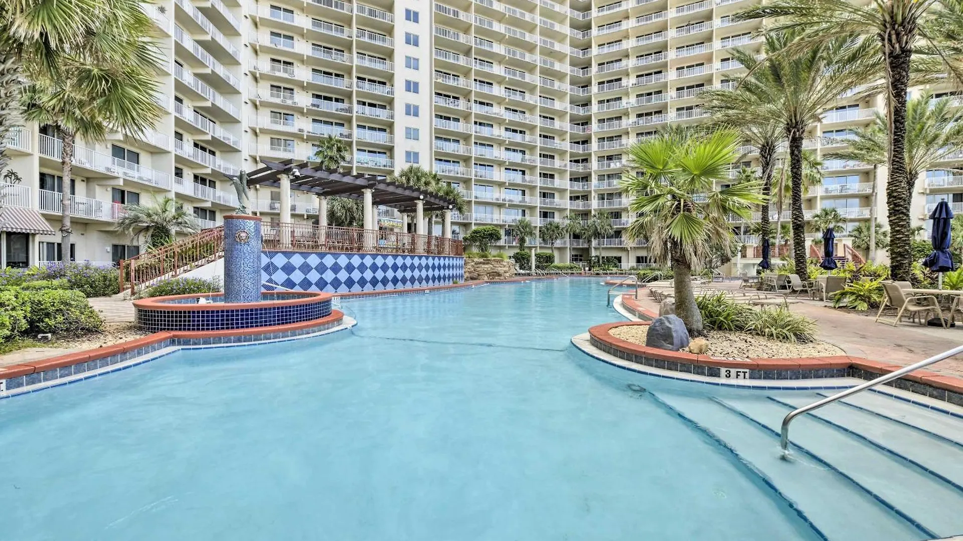 Panama City Beach Apt With Balcony And Ocean View!